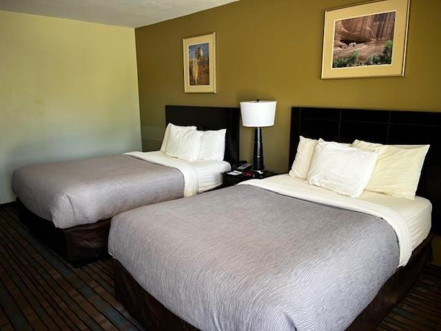 Window Rock Quality Inn Navajo Nation Capital מראה חיצוני תמונה